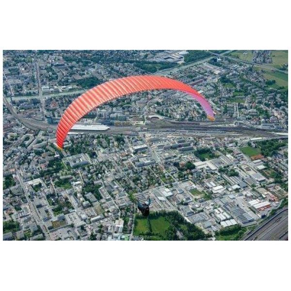 MENTOR 6 Light - Less weight, zero limits At home in the B class and travelling the world - the MENTOR 6 Light in size S is a hefty 850 grams lighter than its big brother, but offers the same ingenious new developments like Zig-Zag 3D-Shaping, the innovative Mini-Rib Vector Tape, Double-B Splits and new risers. Since sometimes during Hike&Fly you might get choppy conditions, the MENTOR 6 Light also comes with a plus trim in comfort next to the high performance.