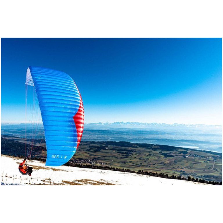 Calypso TRAVEL LIGHT, FLY FAR The Calypso is a light easy intermediate ("low B") wing for beginning and leisure pilots who want a confidence-inspiring wing that is easy to travel and fly with, whilst still offering great XC possibilities.