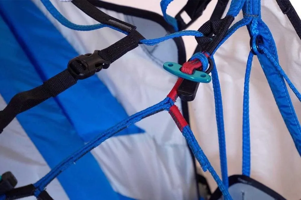 Ozone Solos lite Harness paragliding equipment
