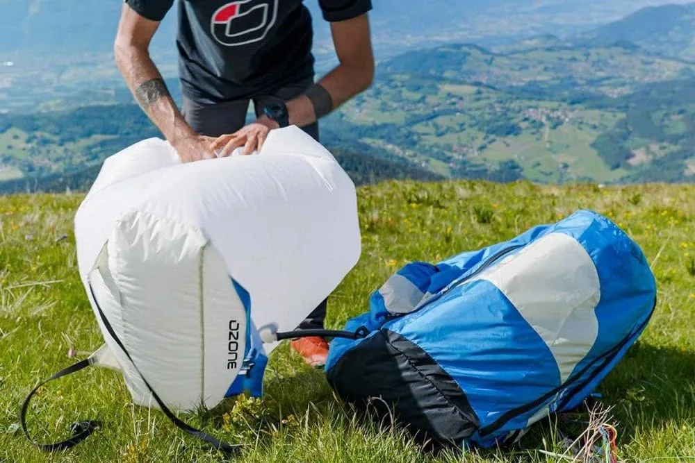 Ozone Solos lite Harness paragliding equipment
