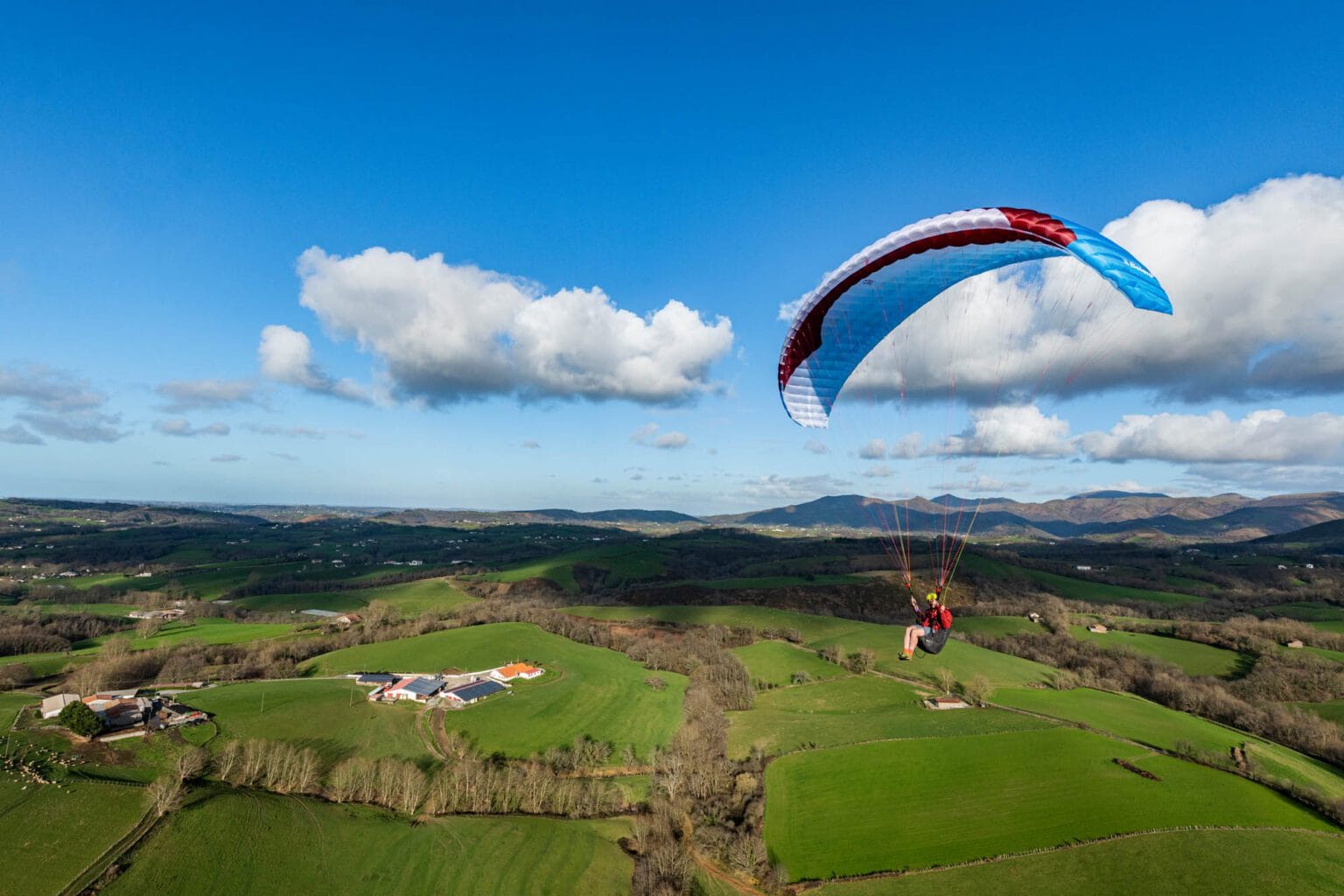 Gin Bolero 7 EASY EN A Paraglider - Image 3