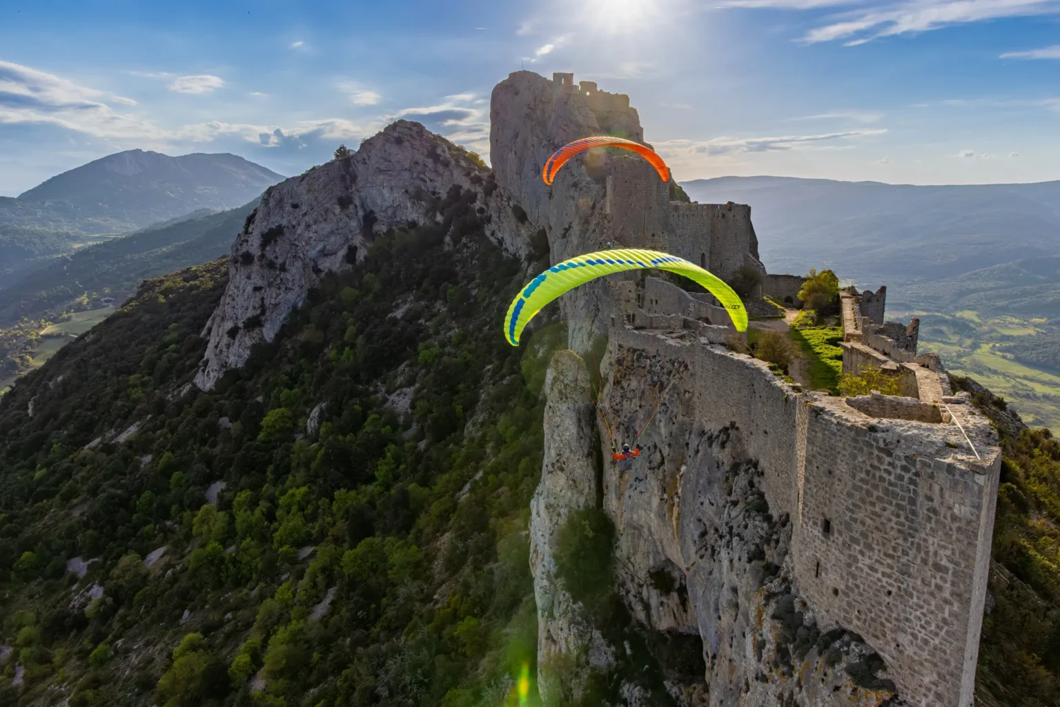 Ozone Buzz Z7 EN-B Paraglider | Beginner - Intermediate Wing Ozone Buzz Z7 EN-B Paraglider | Beginner - Intermediate Wing