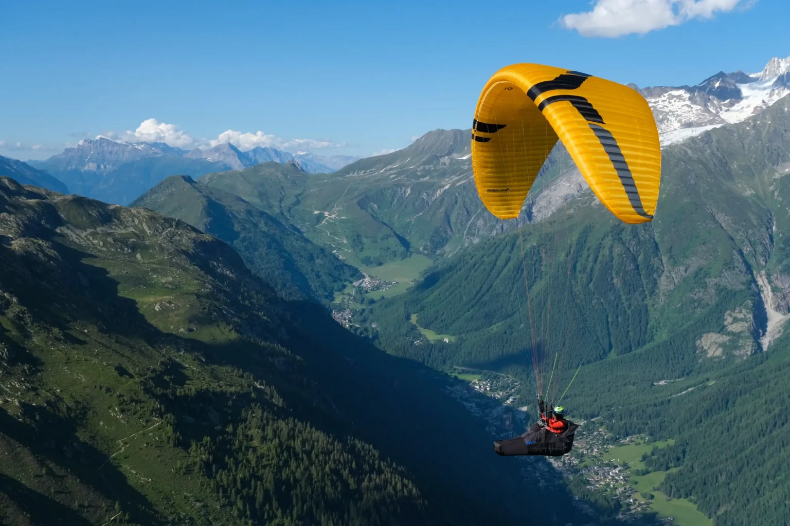 Ozone Swift 6 Glider 1 scaled